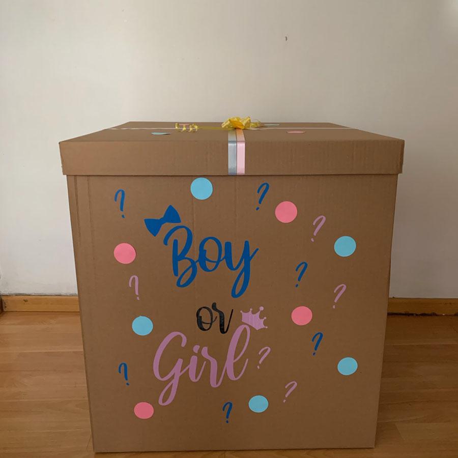 Caja revelación con 10 globos de 12" $40
